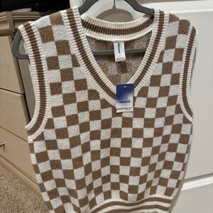 Abound sweater vest